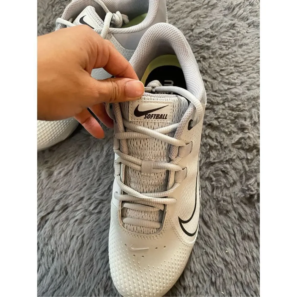 NEW nike renew hyperdiamond soft ball shoes‎
